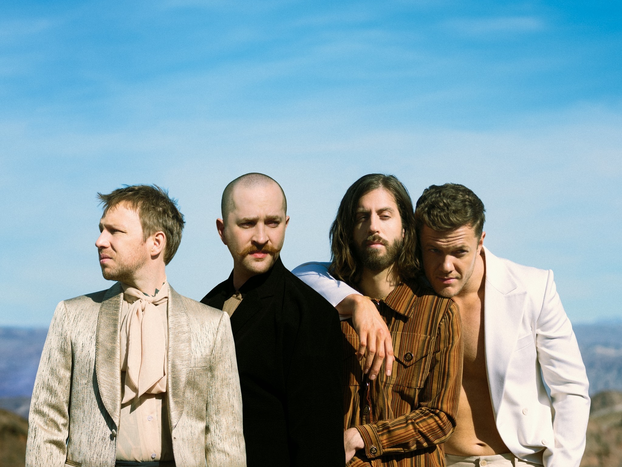 imagine-dragons-Imagine_Dragons_Press_Pic_-_with_Grain_-_Low_Res.jpg