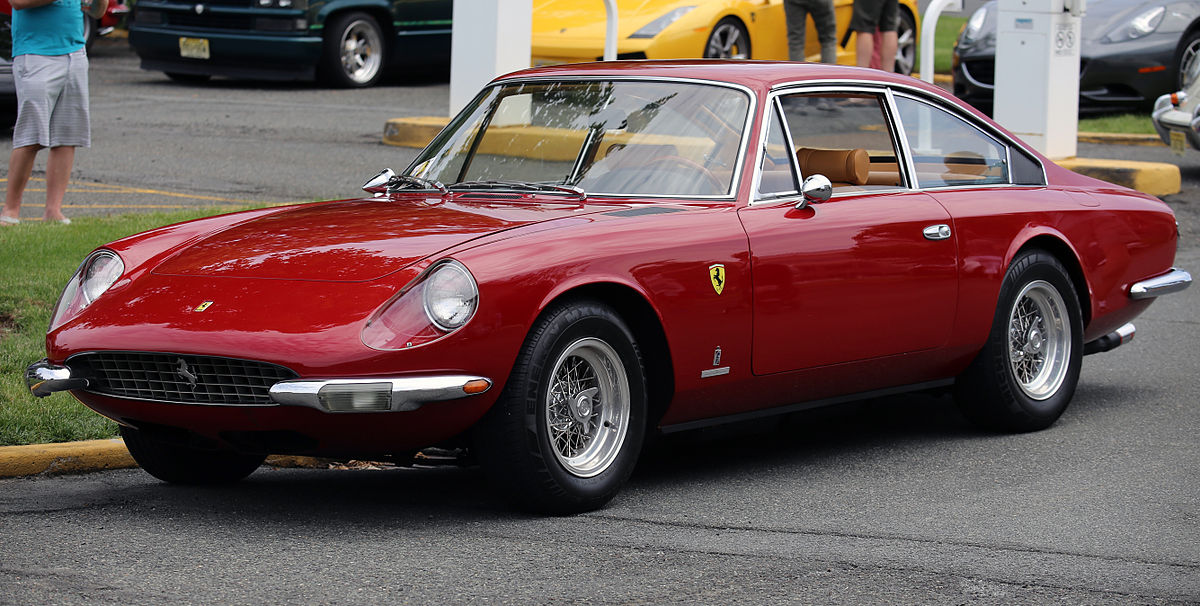 auto-d'epoca-e-moto-all'asta-1200px-1968_Ferrari_365_GT_2+2_fL.jpg