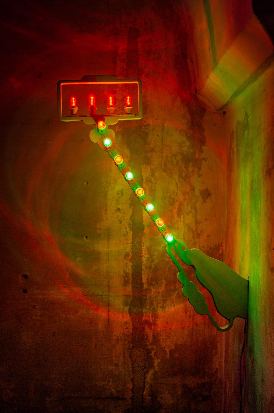mostra---parma-360-festival-2021-della-creativita-contemporanea---immagini-David_Cesaria,_selfiestick_verde_rosso_55x80_2019_1-8.jpg