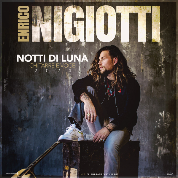 enrico-nigiotti-album-e-tour---immagini-Nigiotti_-_live_estivi_Notti_di_Luna_Chitarre_e_Voce.jpg