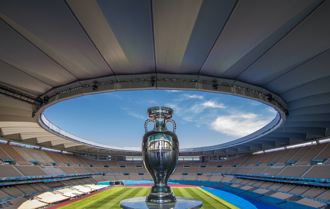 sport-calcio-campionati-euro-2020---immagini-UEFA_EURO_2020_Trophy_Tour_-_Seville.jpg