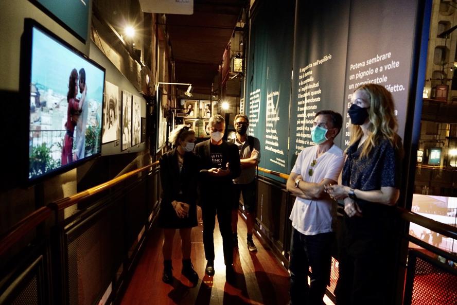 museo-nazionale-del-cinema-di-torino---immagini-Tim_Roth_Nikki_Butler_e_Domenico_De_Gaetano_1_Rampa_Foto_Michele_D'Ottavio_Museo_Nazionale_del_Cinema.jpeg