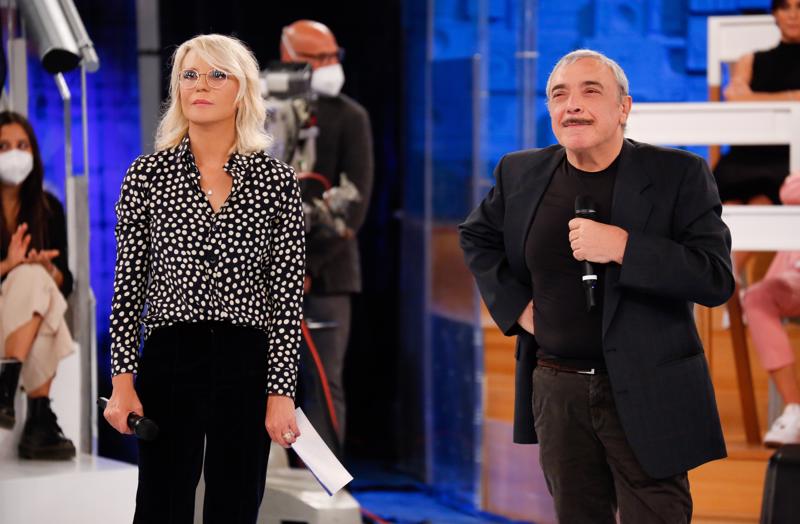 tv-show-amici-2021-2022---immagini-concorrenti-vincitore-streaming-mediasetplay-MARIA_DE_FILIPPI_E_NINO_FRASSICA_01.JPG