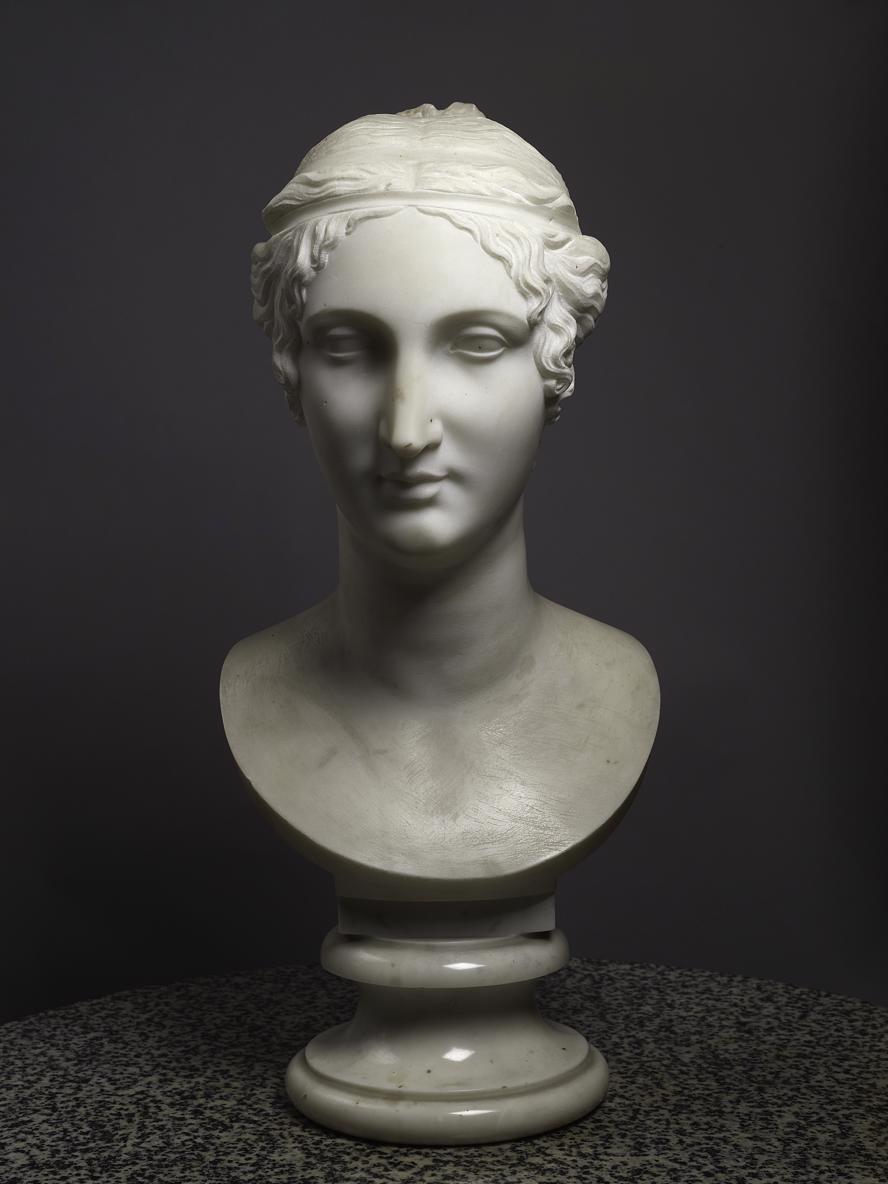 mostra-rovereto---trento----canova-tra-innocenza-e-peccato---immagini-09_Antonio_Canova,_Testa_di_musa_(Testa_ideale),_1814,_Museo_Gypsotheca_Antonio_Canova,_Possagno_(TV).jpg