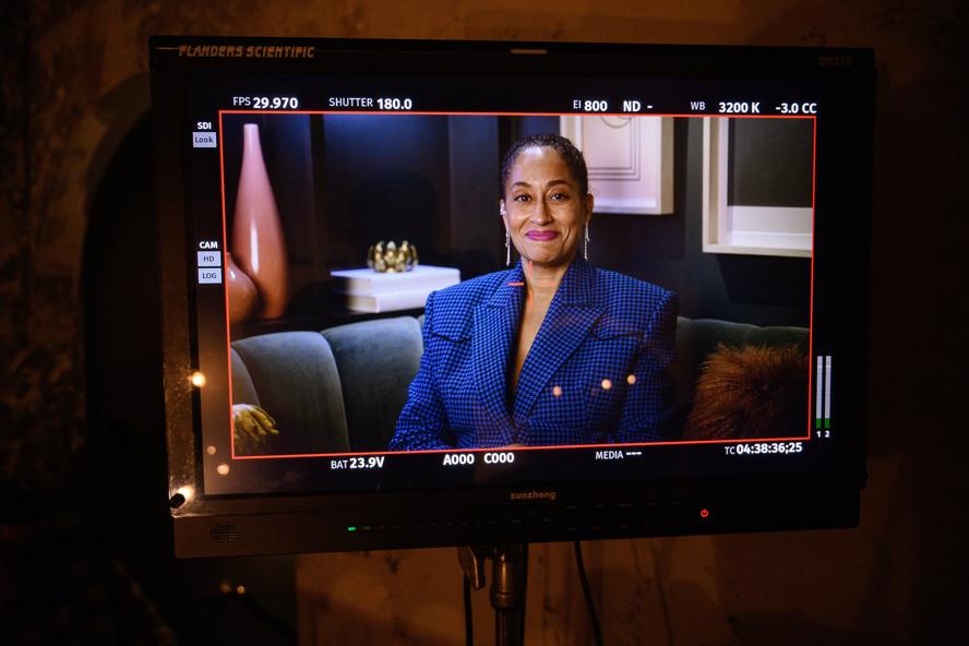 academy-awards---oscars-2022---immagini-Tracee_Ellis_Ross_co-hosts_the_announcement_of_nominees_for_the_94th_Annual_Academy_Awards2.jpg
