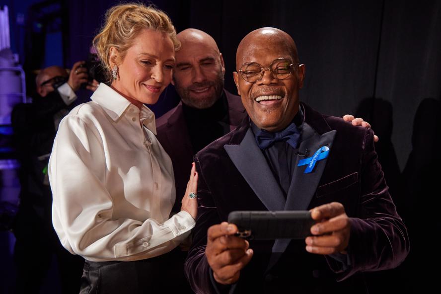 oscar-2022---academy-awards---backstage---immagini-Uma_Thurman,_John_Travolta_and_Samuel_L_Jackson_backstage_during_the_live_ABC_telecast_of_the_94th_Oscars®_at_the_Dolby_Theatre_at_Ovation_Hollywood_in_Los_Angeles,_CA,_on_Sunday,_March_27,_2022..jpg