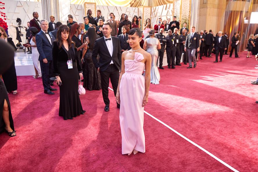 oscar-2022---academy-awards---red-carpet---immagini-Zoe_Kravitz.jpg