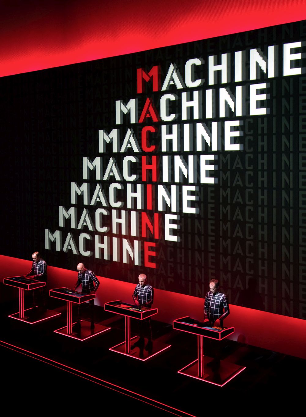 kraftwerk-album-e-tour---immagini-Kraftwerk_Press_Shot_5__-_Credit_Peter_Boettcher_b.jpg