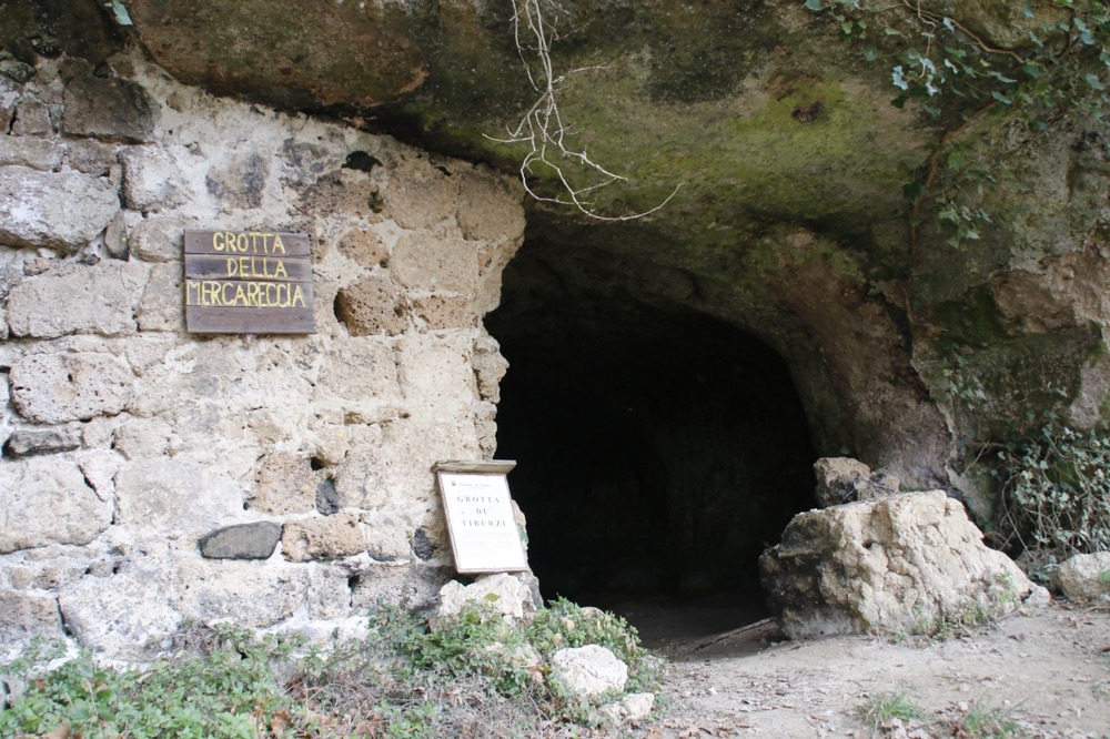 turismo---lazio---tuscia---immagini-Grotta_mercareccia_credits_Dir._Museo_Brigantaggio_Cellere.jpeg