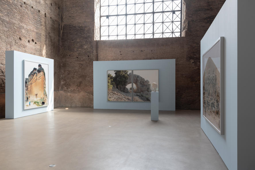 mostra-roma---terme-di-diocleziano---le-forme-del-tempo-----immagini-Le-forme-del-tempo_Terme-Diocleziano_Installation_view_fotoEleonoraCerriPecorella05.jpg