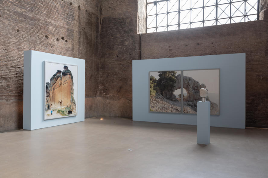 mostra-roma---terme-di-diocleziano---le-forme-del-tempo-----immagini-Le-forme-del-tempo_Terme-Diocleziano_Installation_view_fotoEleonoraCerriPecorella06.jpg