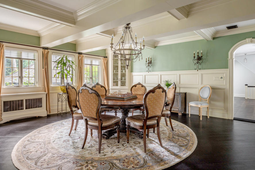 turismo---staten-island---new-york---immagini-Godfather_Airbnb_-_10_-_Dining_Room_-_Credit_Marc_McAndrews.jpg