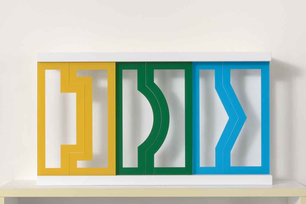 mostra-terni----la-giostra-dellarte-–-larte-partecipativa-e-inclusiva-di-sandro-tomassini----immagini-Incontri_geometrici_colorati,_2022,_legno,_plexiglas.jpg
