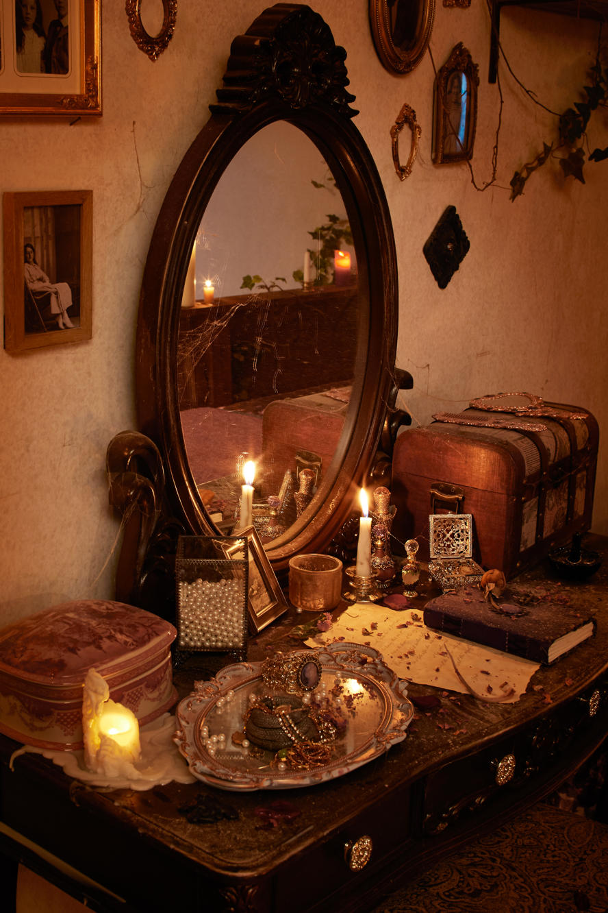 turismo---salem---massachusetts----immagini-Hocus_Pocus_Airbnb_16_-_Vanity_-_Credit_Helynn_Ospina.jpg