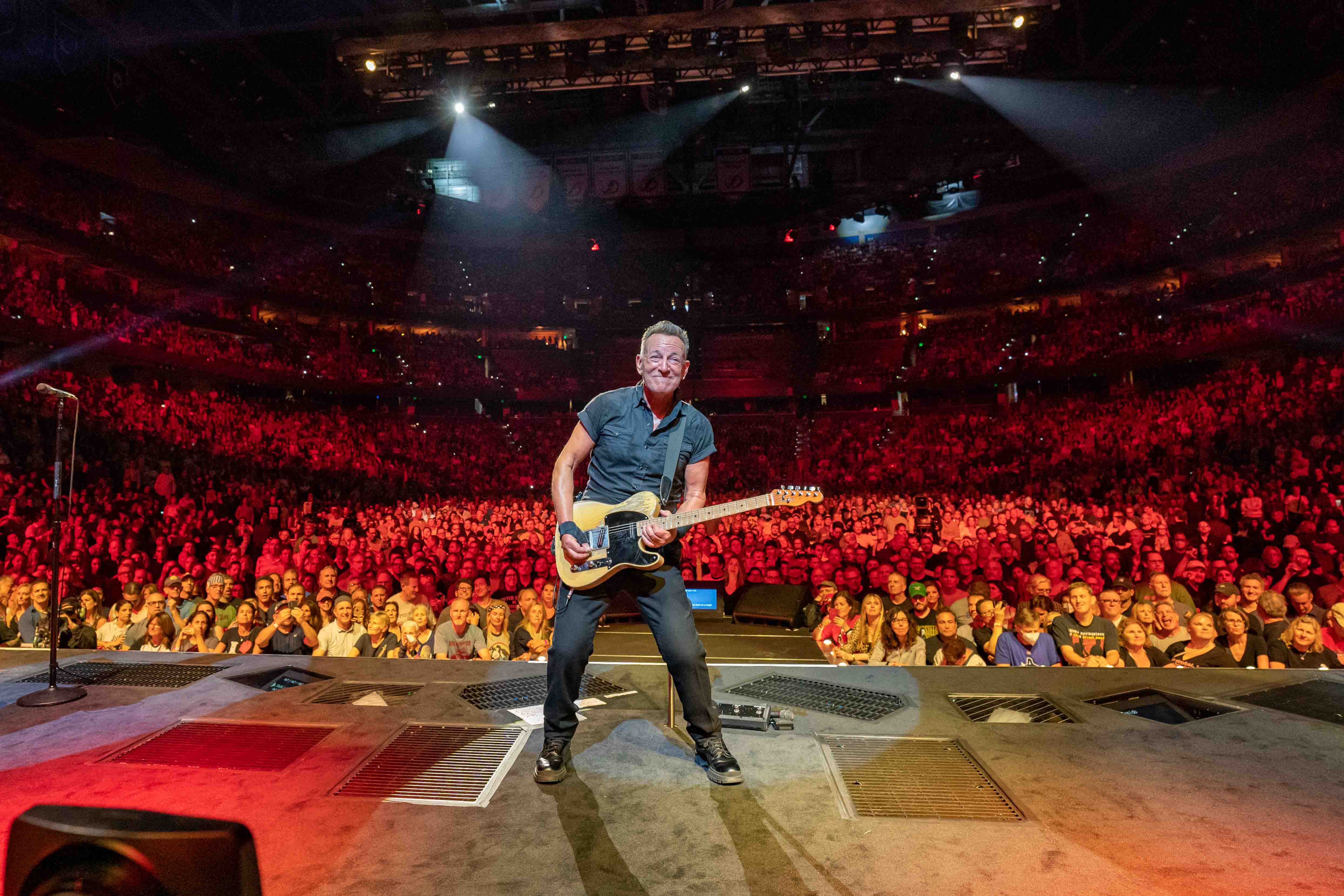 bruce-springsteen-album-e-tour---immagini-Tampa_SNY4274_20230201_ph_Rob_DeMartin_.jpg