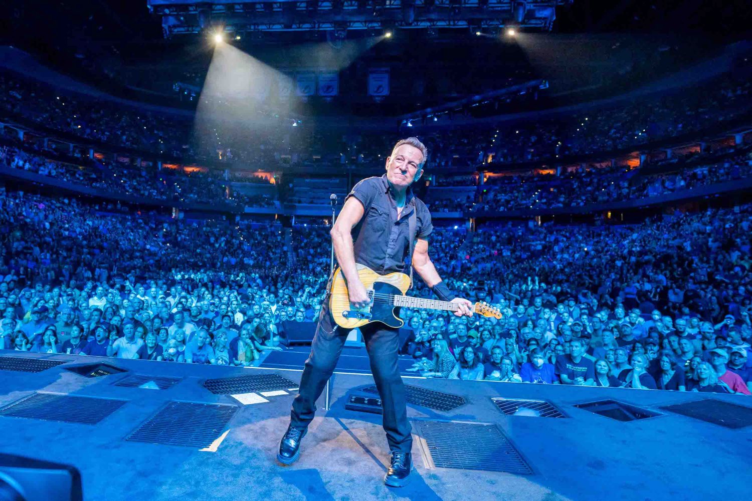 bruce-springsteen-album-e-tour---immagini-Tampa_SNY4913_20230201_ph_Rob_DeMartin_b.jpg