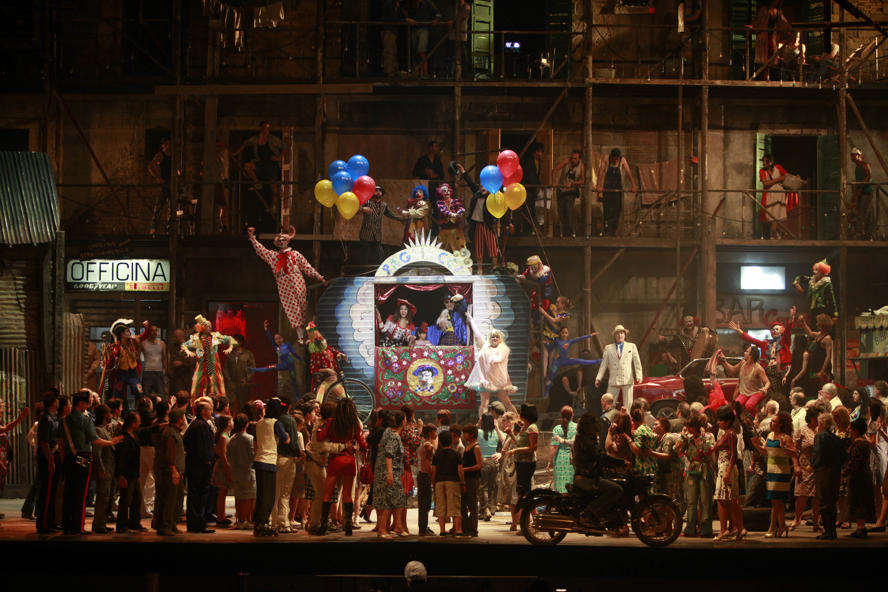 teatro----i-pagliacci-di-ruggero-leonacavallo---immagini-Pagliacci_regia_di_Zeffirelli_ph_C.M.Falsini-Teatro_dell'Opera_di_Roma_2009_264_MD.JPG