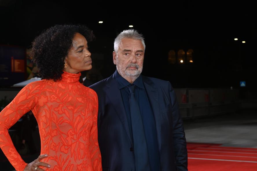 mostra-del-cinema-di-venezia-2023---immagini-81058-RED_CARPET_-_DOGMAN_-_Virginie_Silla_and_Director_Luc_Besson__Credits_Giorgio_Zucchiatti_La_Biennale_di_Venezia_-_Foto_ASAC___2_.JPG