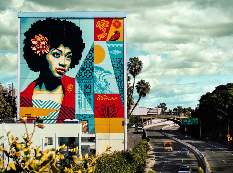 mostra-milano---obey--the-art-of-shepard-fairey----immagini-Shepard_Fairey_(Obey),_The_Pierside_Mural_(2023),_Santa_Monica_-_USA,_Courtesy_Artist_ObeyGiant.com___Photographer_Jon_Furlong.jpeg