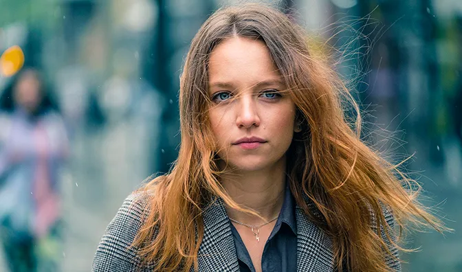 Serie tv thriller Out of the Dust con Molly Windsor: trama e cast