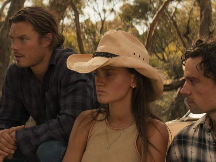 Recensione serie tv drama western Territory con Anna Torv e Michael Dorman