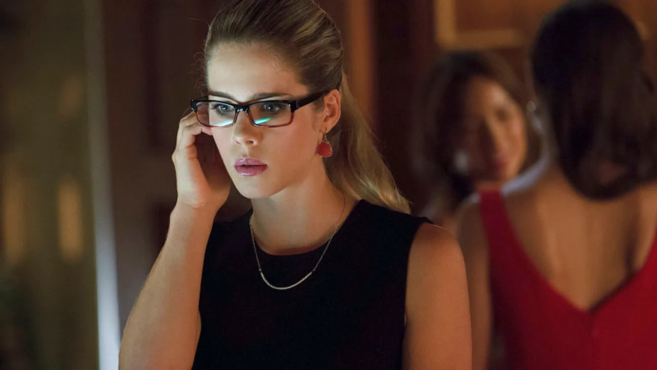 arrow-6-arrow_emily_bett_rickards_a_l.webp