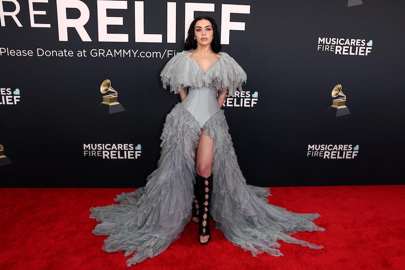 grammy-awards-2025---immagini-charlixcx-2025-grammys-red-carpet.jpg