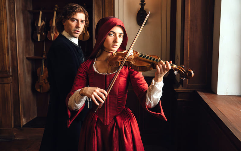 Film drama Primavera, giovane violinista con Stefano Accorsi e Tecla Insolia