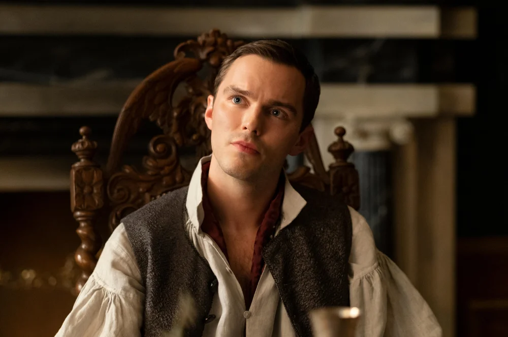 Serie tv comedy Mosquito con Nicholas Hoult e Daisy Edgar-Jones