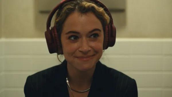 Serie tv thriller Maximum Pleasure Guaranteed con Tatiana Maslany