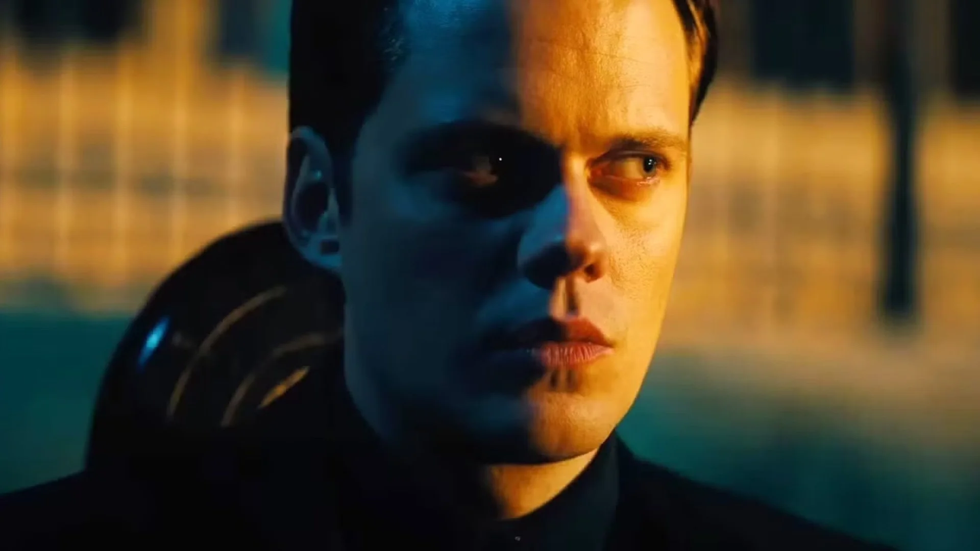 Film crime Lords of War: padre e figlio con Nicolas Cage, Bill Skarsgård, Laura Herrier - trama